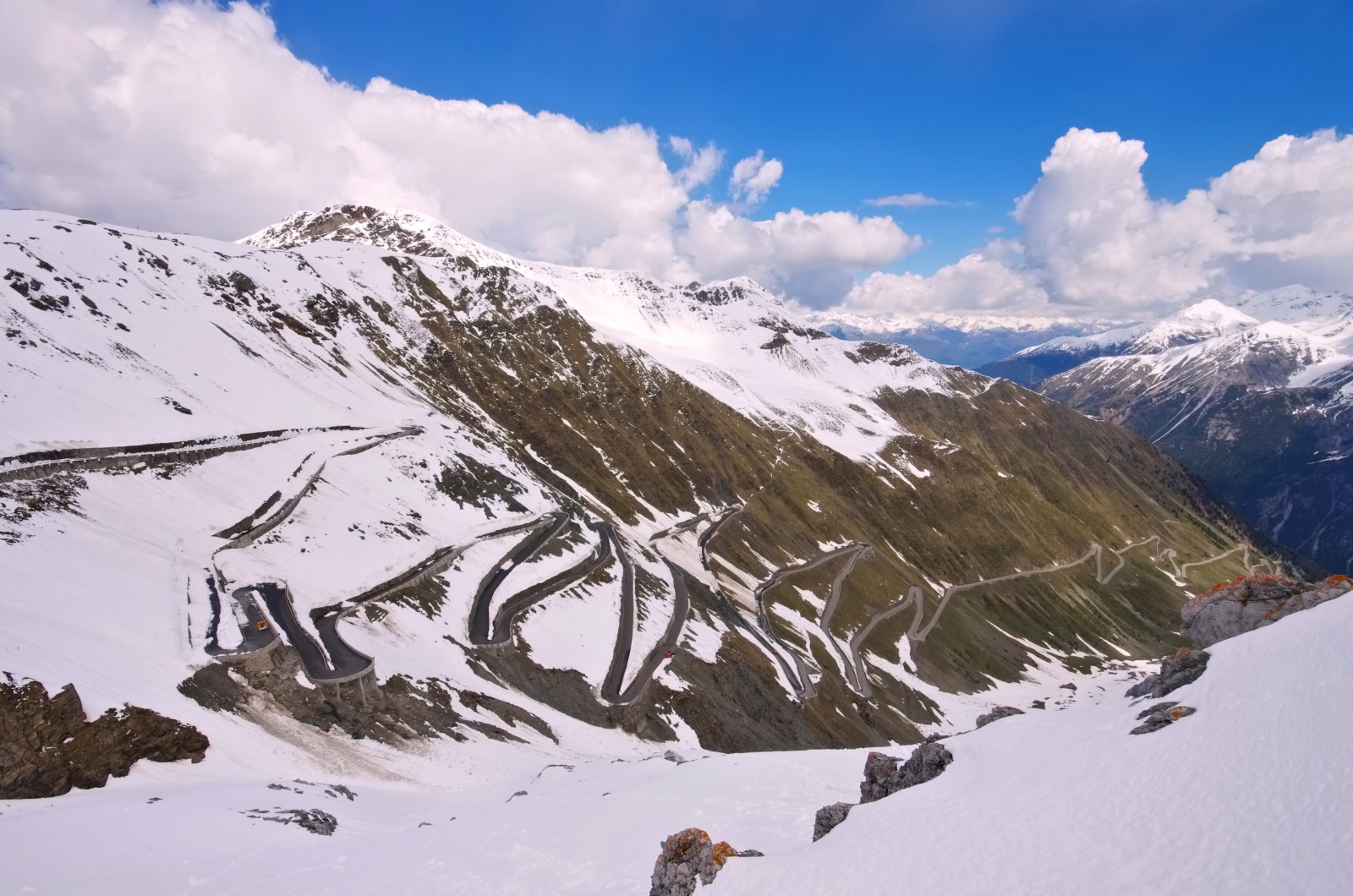 Průsmyk Stelvio v italských Alpách